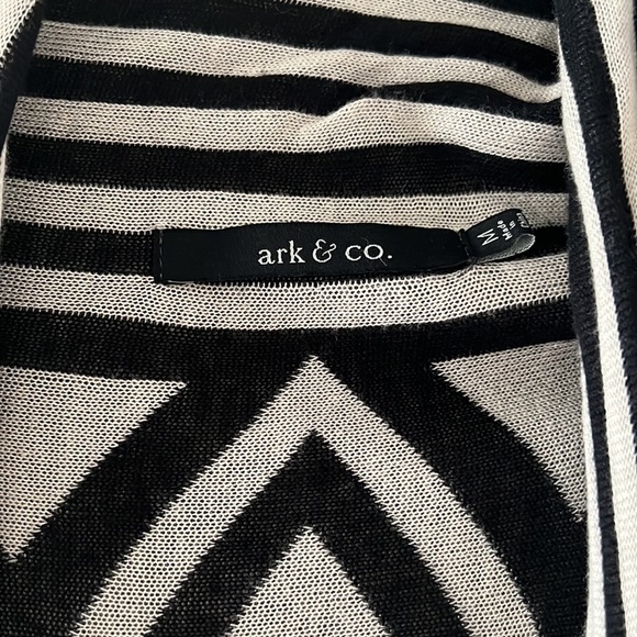 Ark & Co. Hi-Low Open Sweater Shawl Duster - Picture 3 of 11